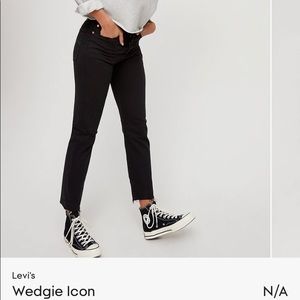 LEVI'S Premium Wedgie Icon jeans black distressed raw hem button fly 27